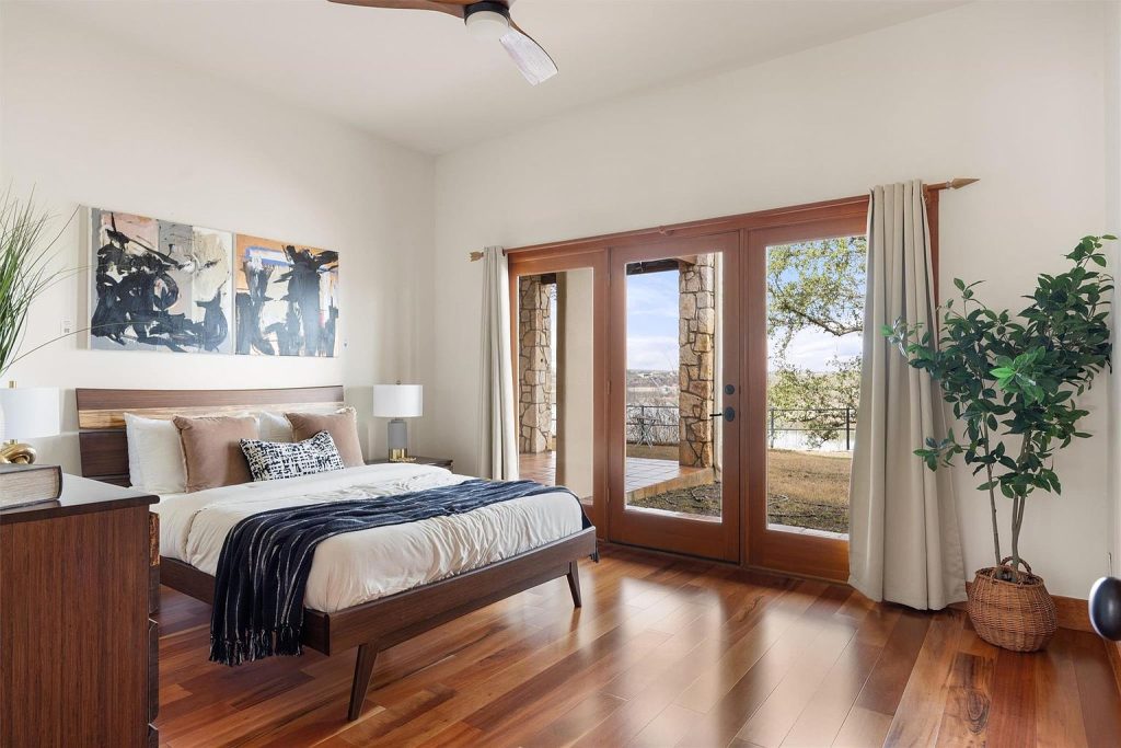 1600 Las Entradas Drive