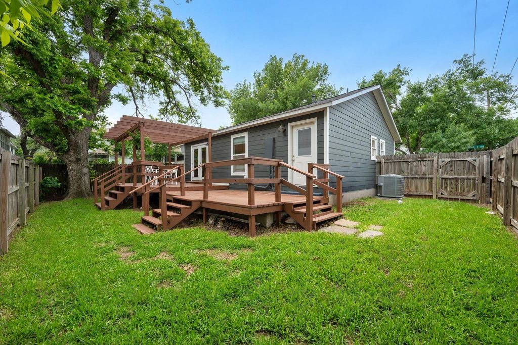 5517 Avenue G #A