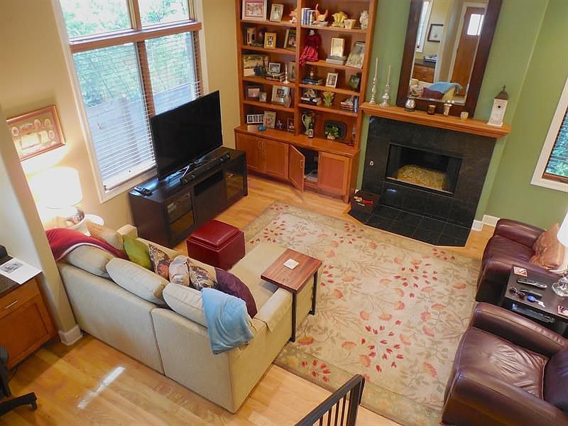 2913 Cherry Lane