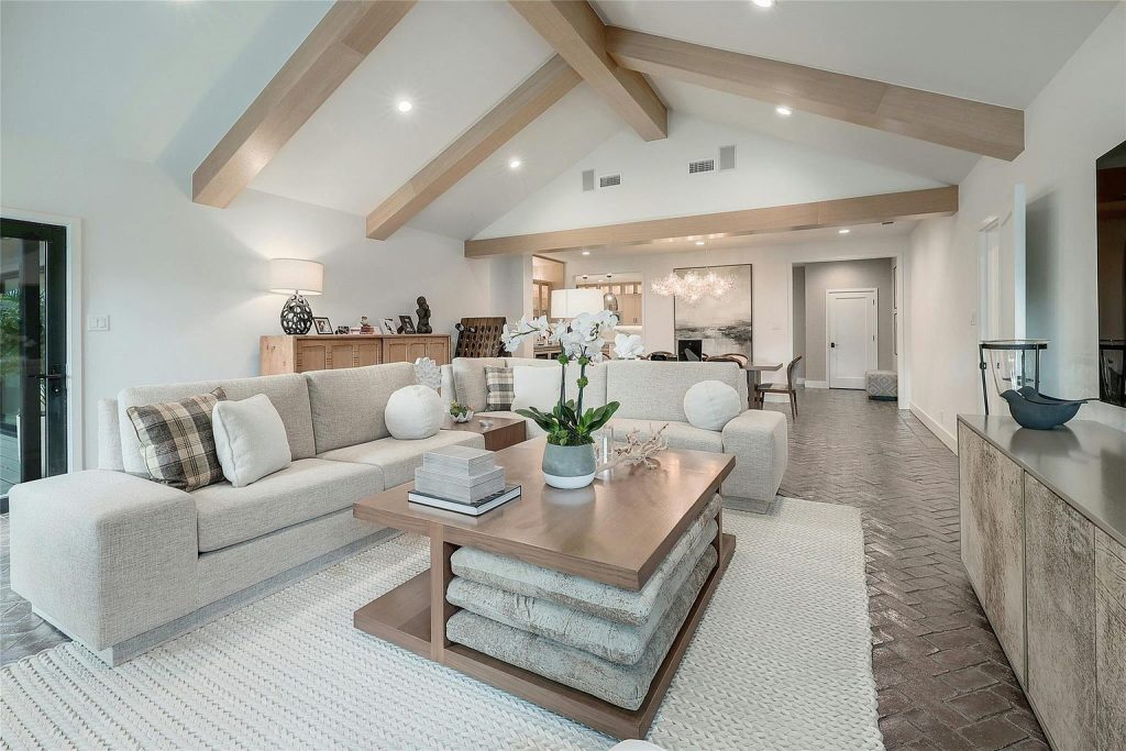 4703 Highland Terrace