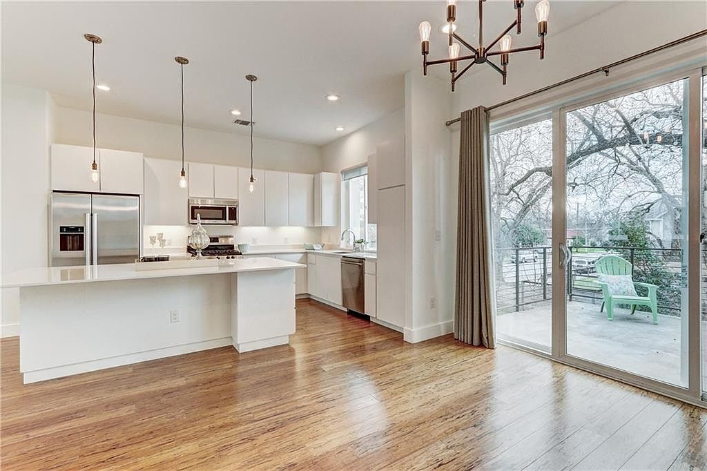 1801 E 2nd Street Unit 9