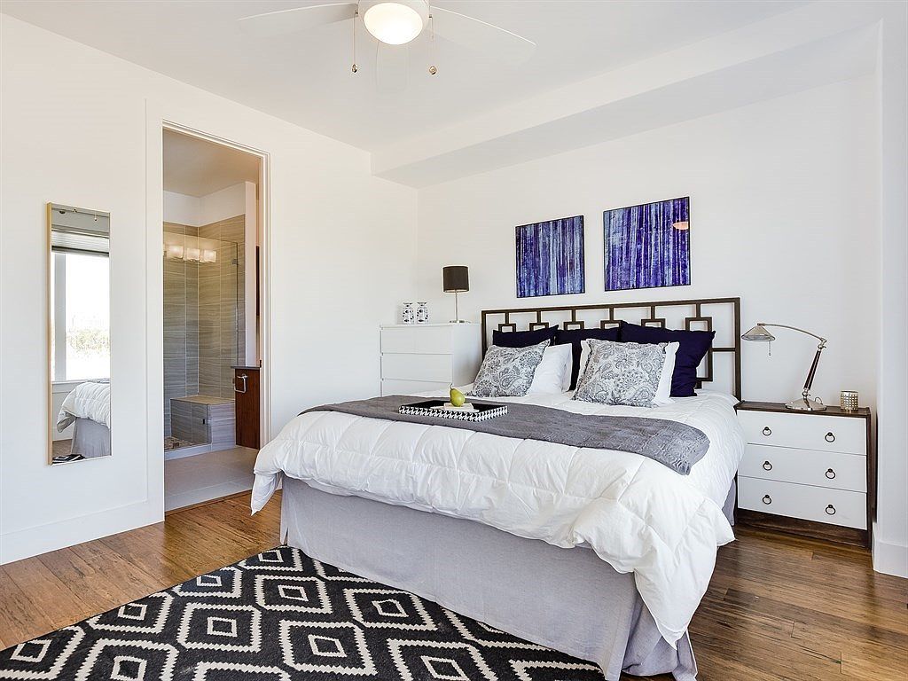 1801 E 2nd Street Unit 9