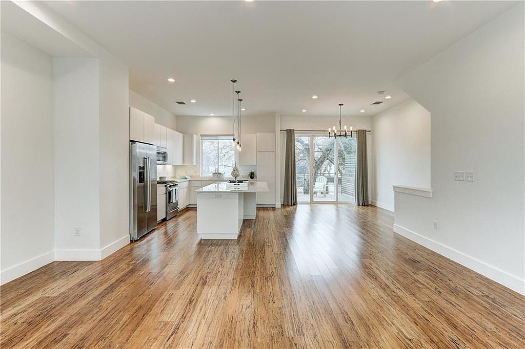 1801 E 2nd Street Unit 9