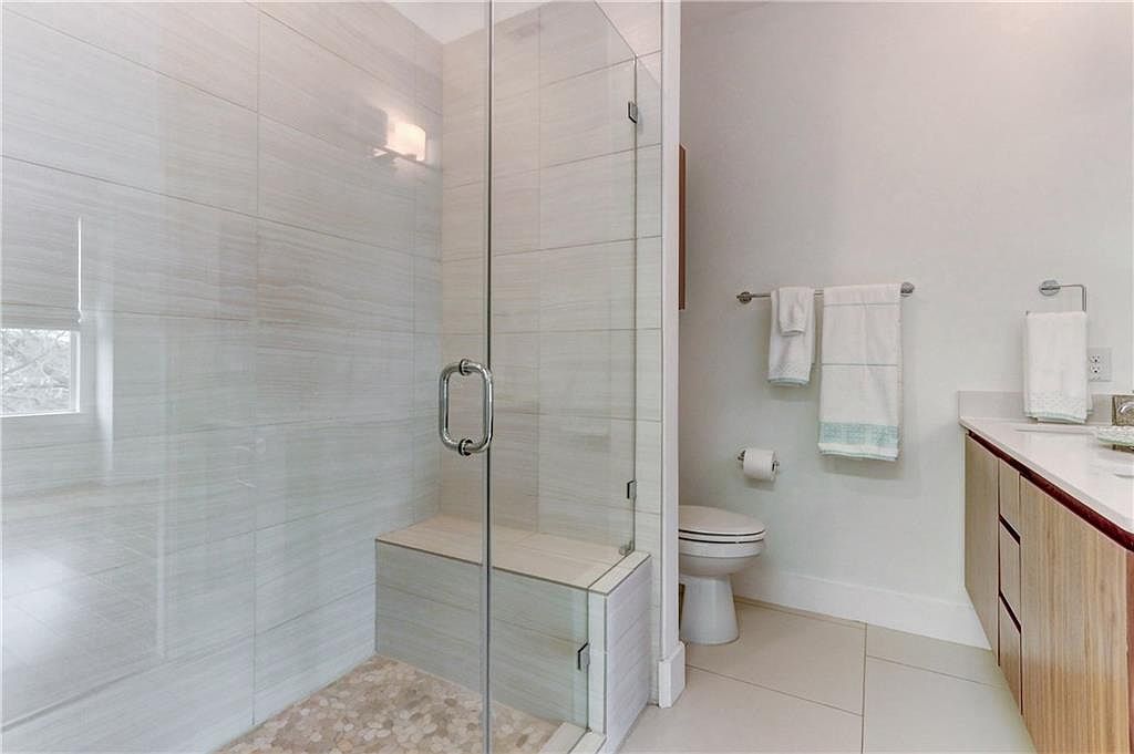 1801 E 2nd Street Unit 9