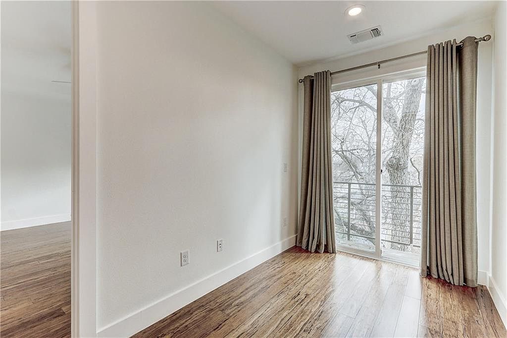 1801 E 2nd Street Unit 9