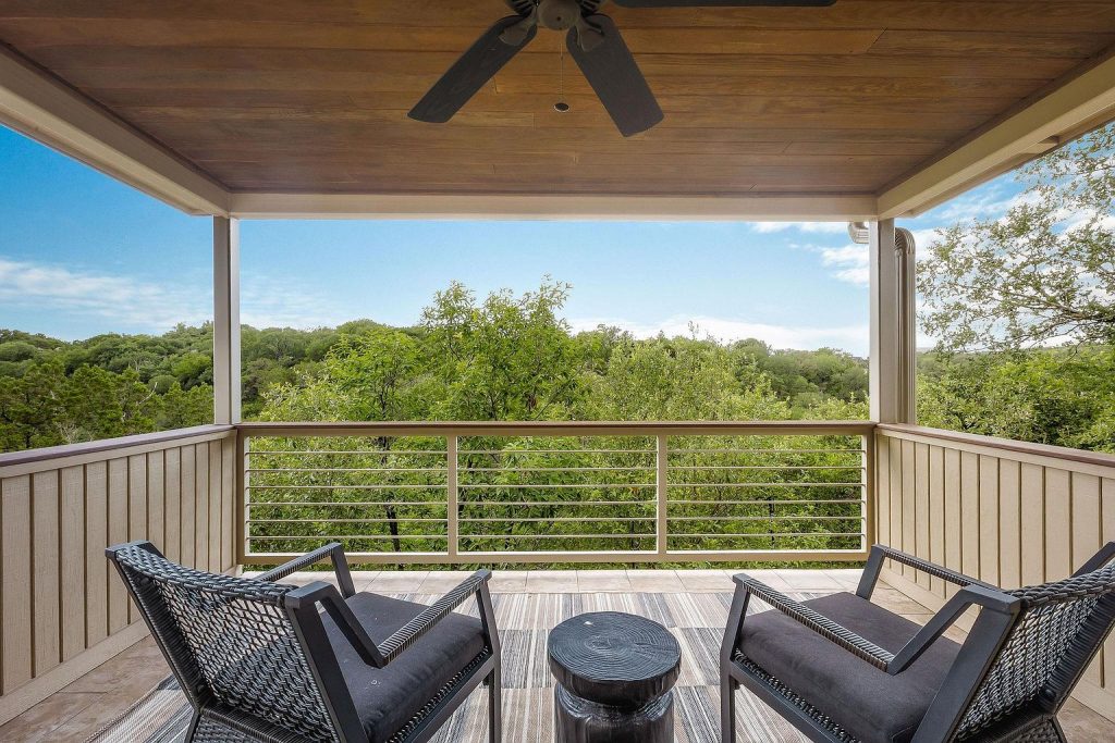 2615 Deerfoot Trail