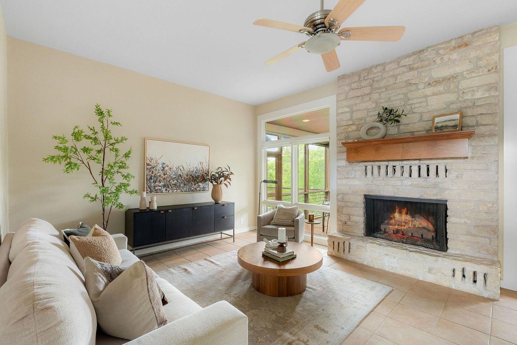2615 Deerfoot Trail