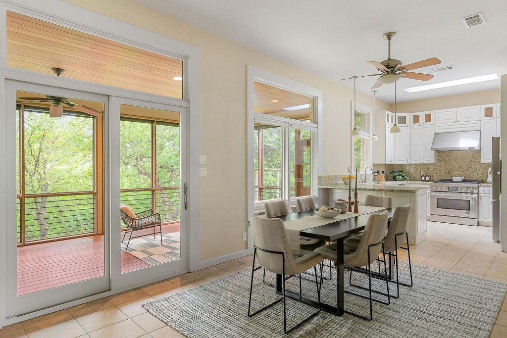 2615 Deerfoot Trail