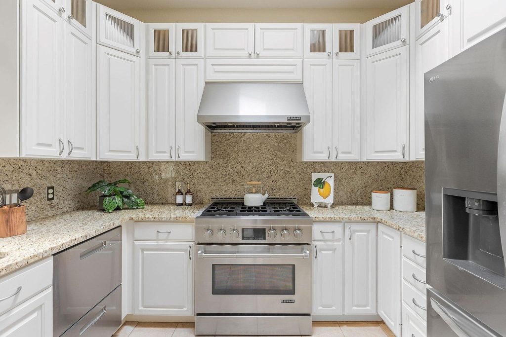 2615 Deerfoot Trail