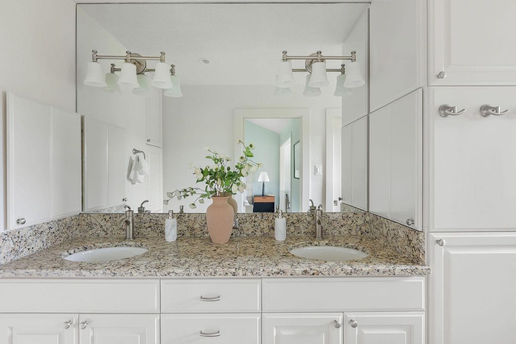 2615 Deerfoot Trail