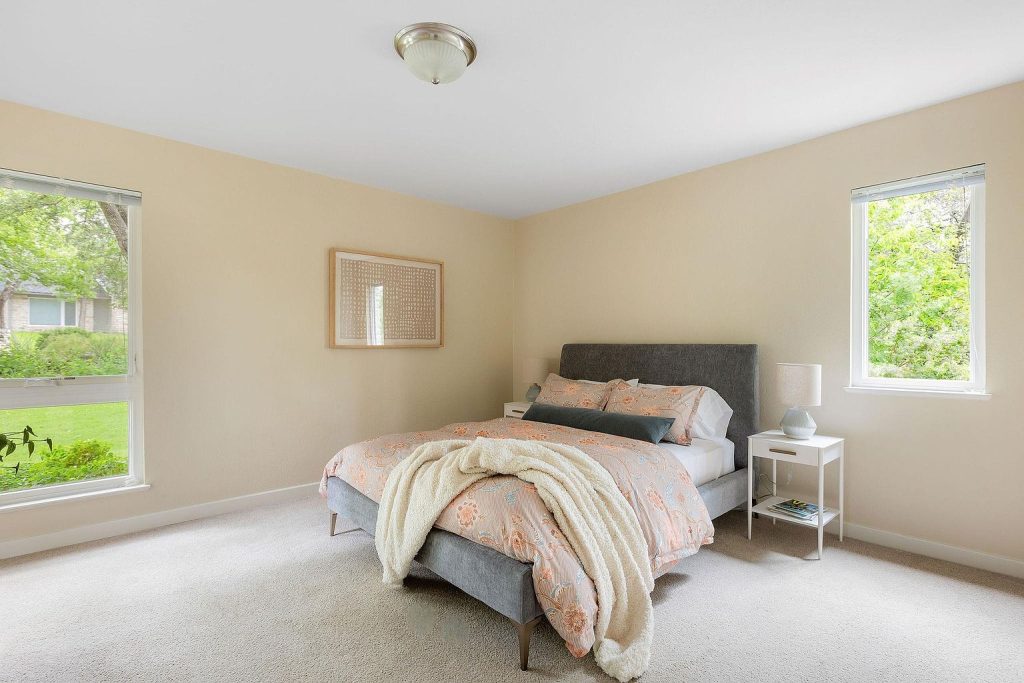 2615 Deerfoot Trail