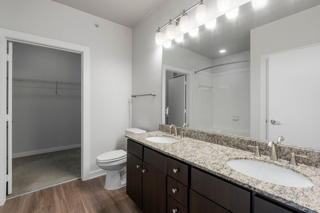 1900 Barton Springs Rd, Unit 4017