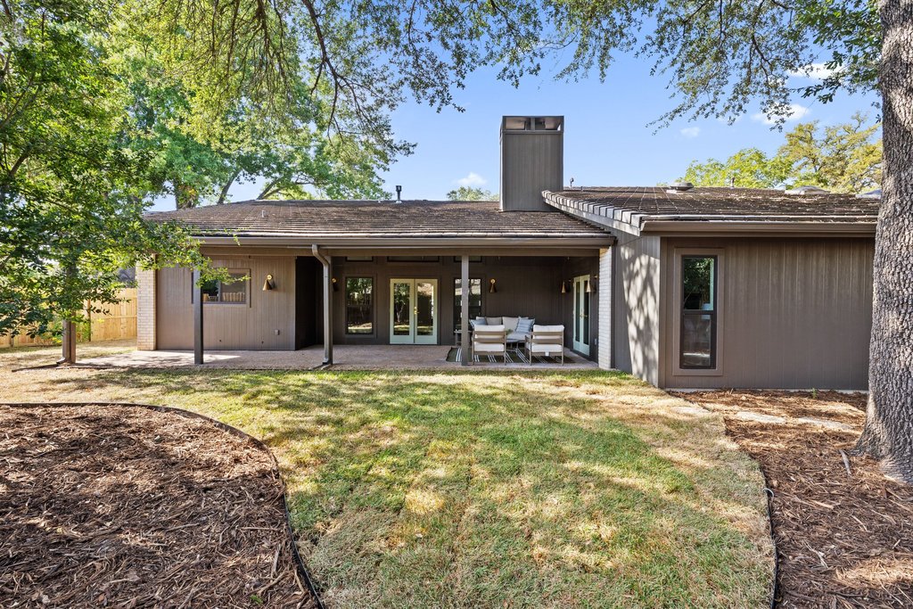 10707 Pinehurst Dr
