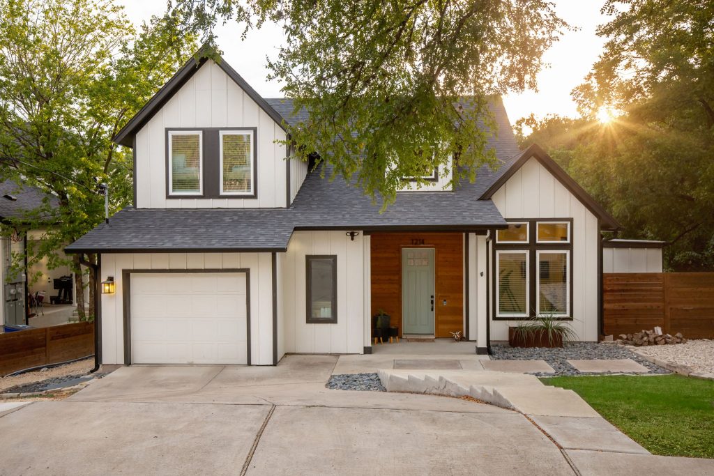 1214 Deloney