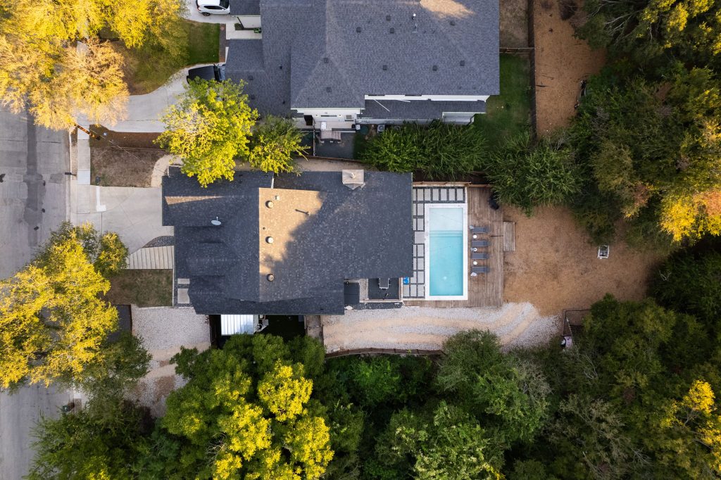 1214 Deloney