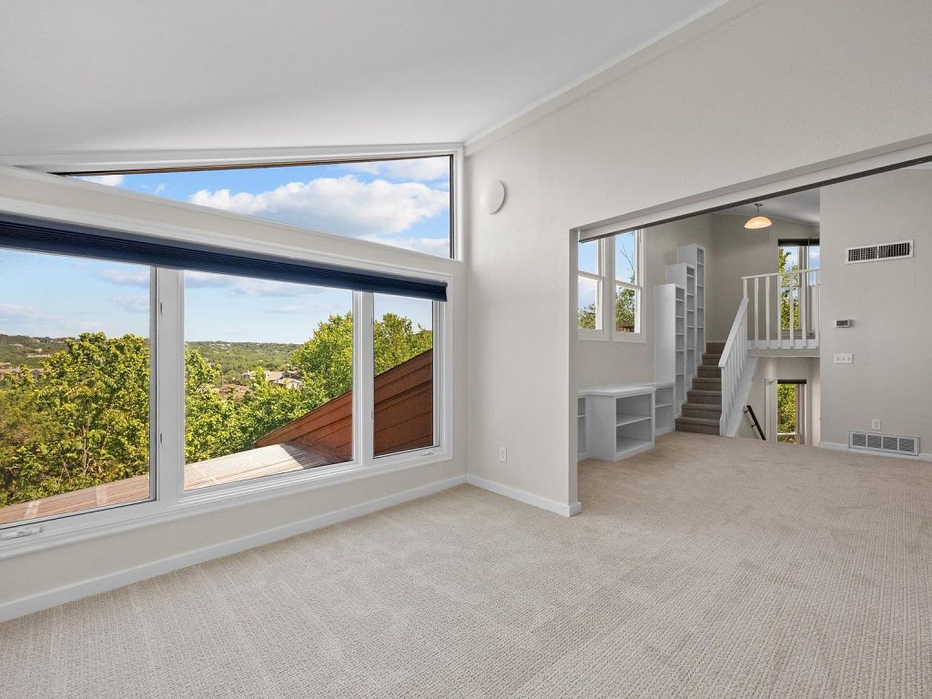 5104 Beverly Hills Dr