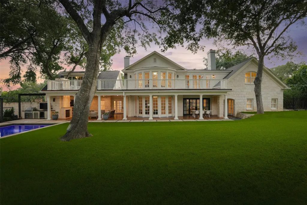 2308 Bridle Path