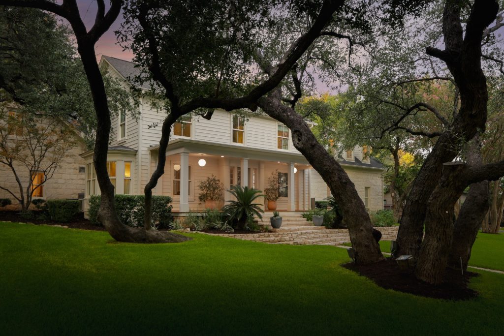 2308 Bridle Path