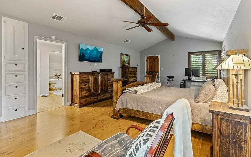 10301 La Costa Drive