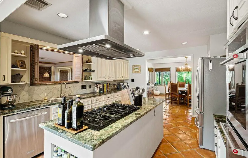 10301 La Costa Drive