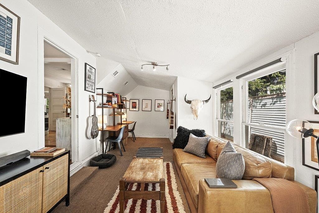 403 W 55th St