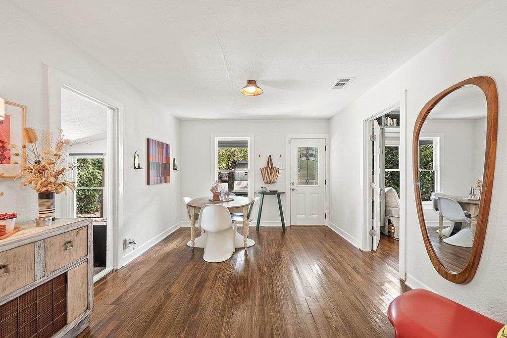403 W 55th St
